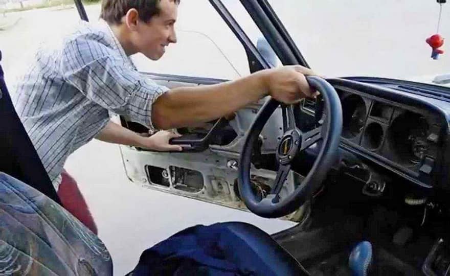 В одиночку с толкача