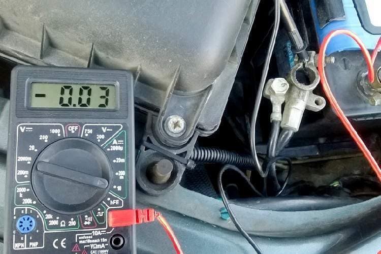 Почему АКБ садится за ночь и что с этим делать