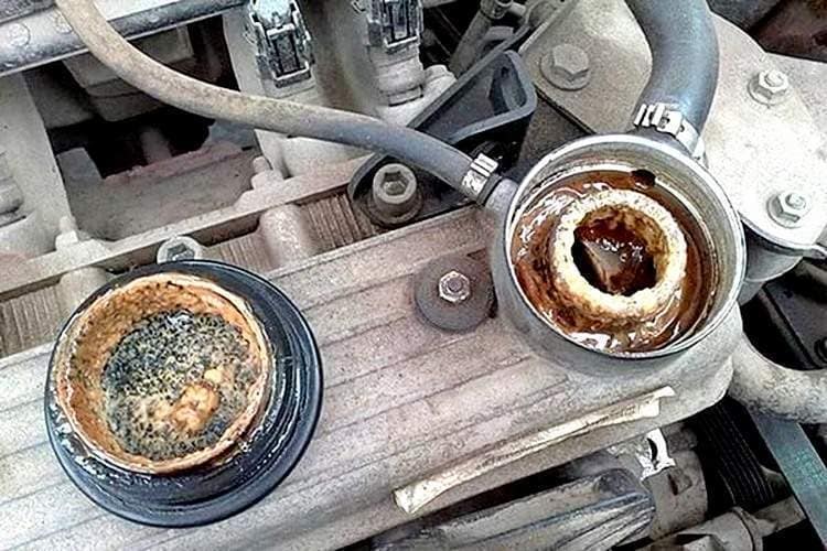 Как и почему масло попадает в антифриз
