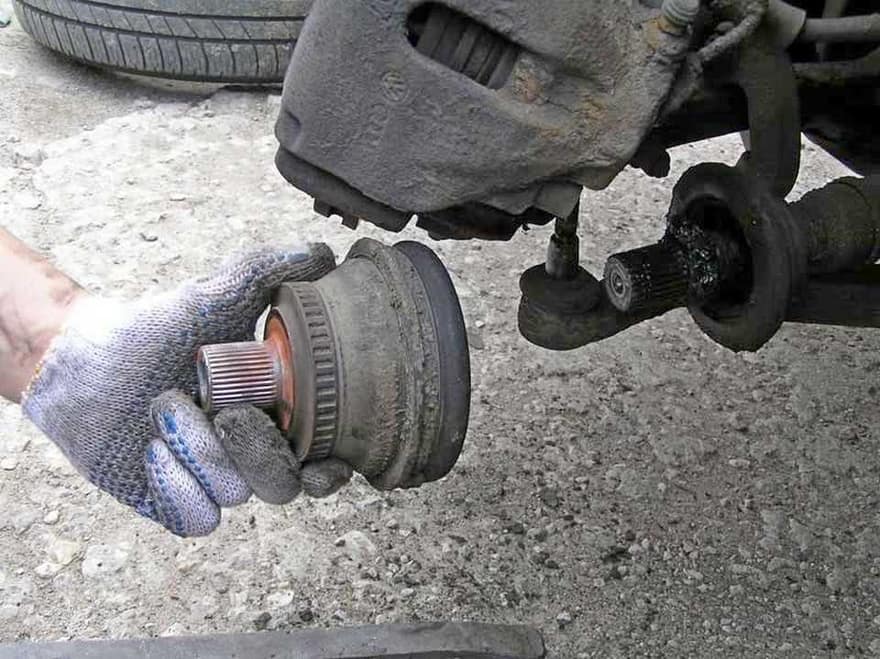 Как поменять ШРУС на Volkswagen Passat